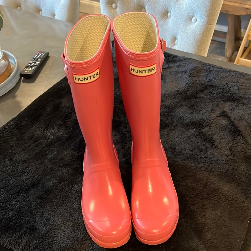 Hunter Pink Rain Boots  Size 7